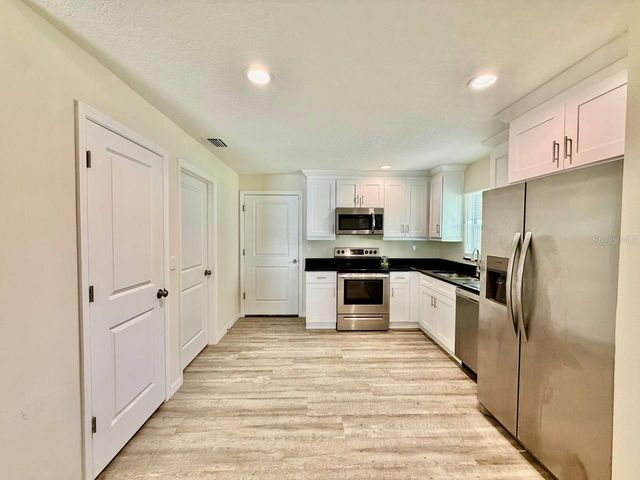 2904 E COLUMBUS DRIVE, Tampa, FL 33605