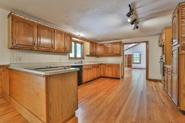 69 Stowell Road, Bedford, NH 03110