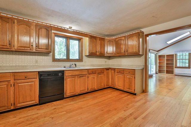 69 Stowell Road, Bedford, NH 03110