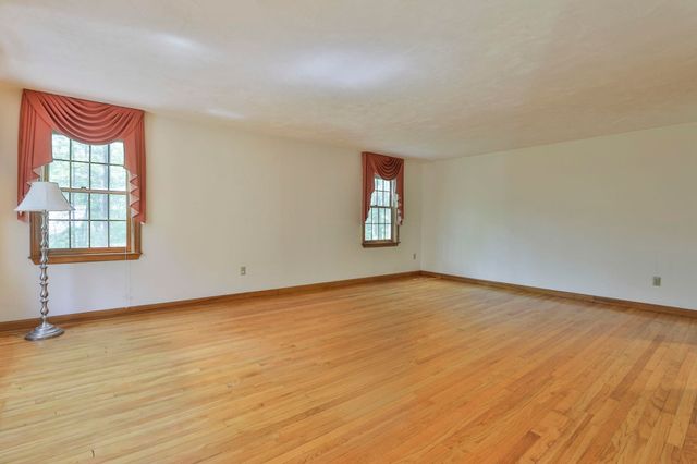 69 Stowell Road, Bedford, NH 03110