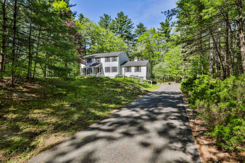 69 Stowell Road, Bedford, NH 03110