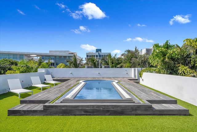 7830 Atlantic Way, Miami Beach, FL 33141