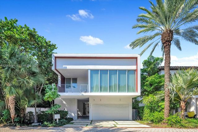 7830 Atlantic Way, Miami Beach, FL 33141
