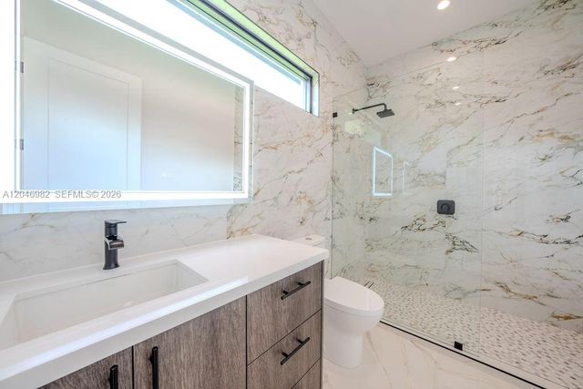 11861 NW 9th St, Plantation, FL 33325