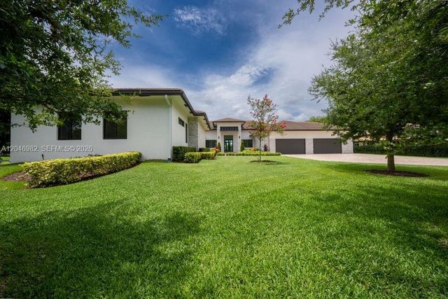 11861 NW 9th St, Plantation, FL 33325