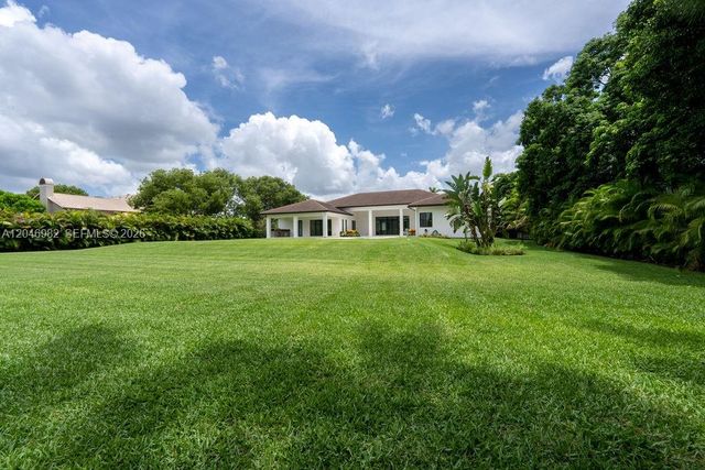 11861 NW 9th St, Plantation, FL 33325