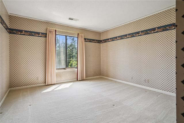 100 Thompson Drive SE 212, Cedar Rapids, IA 52403