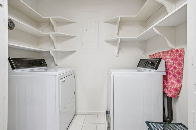 100 Thompson Drive SE 212, Cedar Rapids, IA 52403