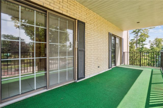 100 Thompson Drive SE 212, Cedar Rapids, IA 52403