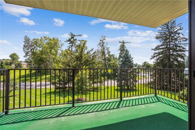 100 Thompson Drive SE 212, Cedar Rapids, IA 52403