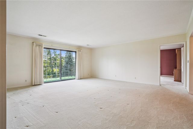 100 Thompson Drive SE 212, Cedar Rapids, IA 52403