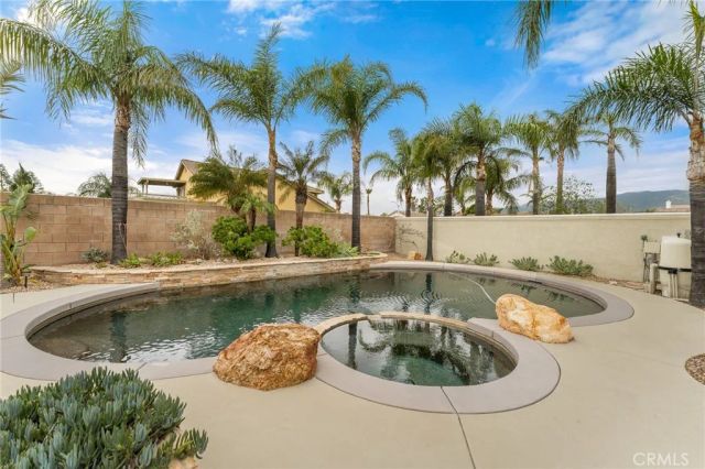 4021 Larkspur, Rialto, CA 92377