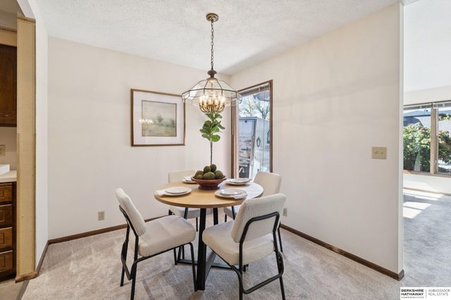 9614 Southby Plaza, Omaha, NE 68124