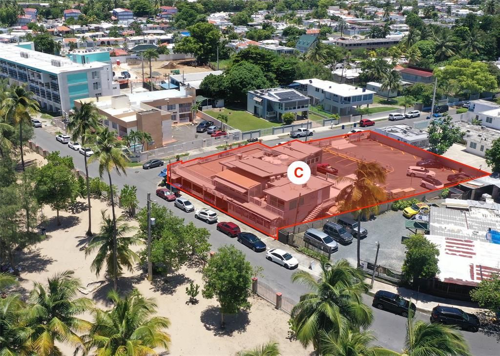 Image 16 of property listing at Urb. Sardinera Beach CALLE A, Dorado, PR 00646