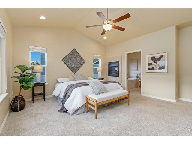 885 Shirttail Peak Dr, Windsor, CO 80550