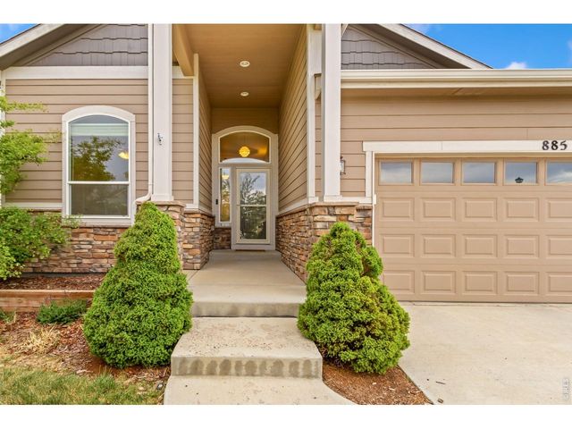 885 Shirttail Peak Dr, Windsor, CO 80550