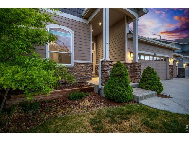 885 Shirttail Peak Dr, Windsor, CO 80550