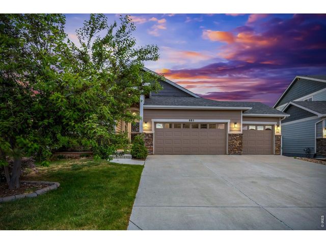 885 Shirttail Peak Dr, Windsor, CO 80550