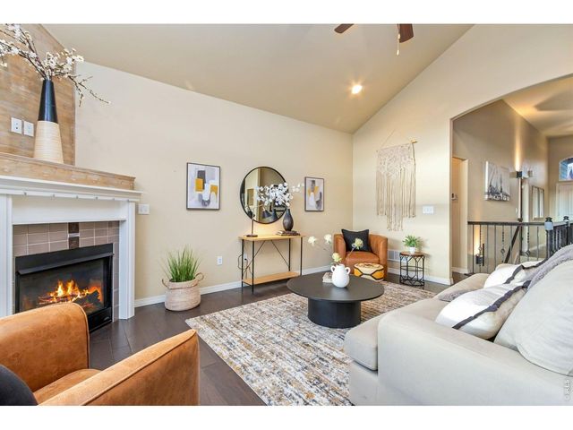 885 Shirttail Peak Dr, Windsor, CO 80550