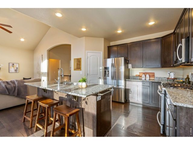 885 Shirttail Peak Dr, Windsor, CO 80550