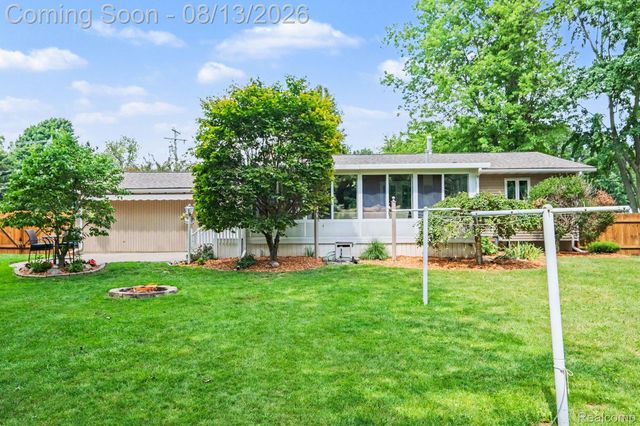 10361 Coldwater Road, Flushing Charter Township, MI 48433