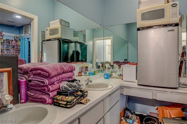 2704 SW 2nd PL, Cape Coral, FL 33914