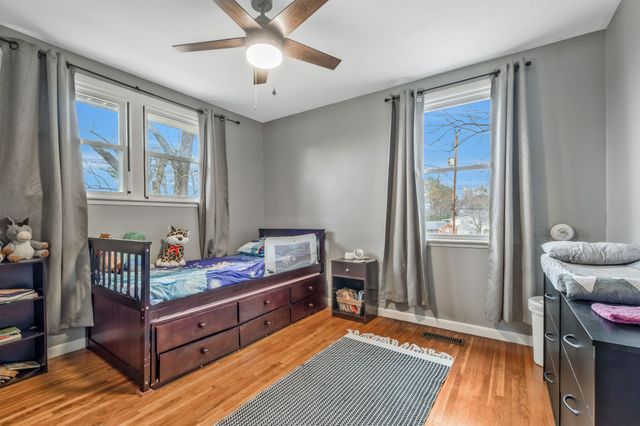 200 Bonnaoaks Dr, Hermitage, TN 37076