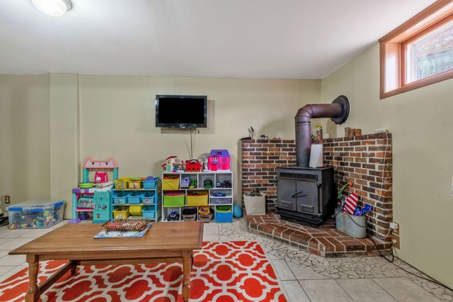 200 Bonnaoaks Dr, Hermitage, TN 37076