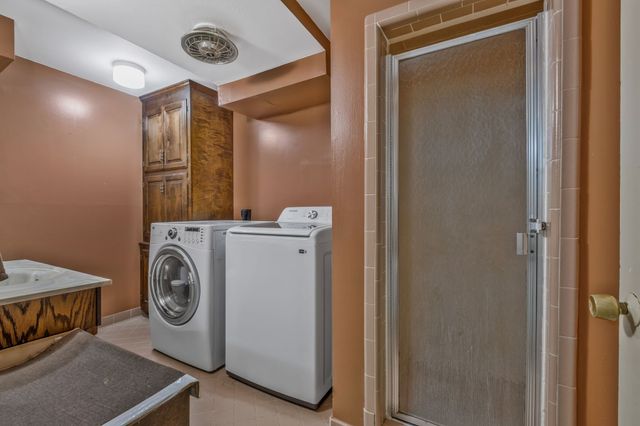 200 Bonnaoaks Dr, Hermitage, TN 37076