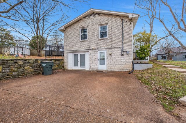 200 Bonnaoaks Dr, Hermitage, TN 37076