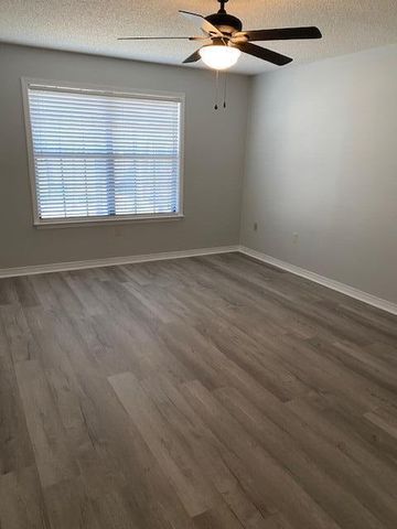 1123 Northview Drive, Crestview, FL 32536