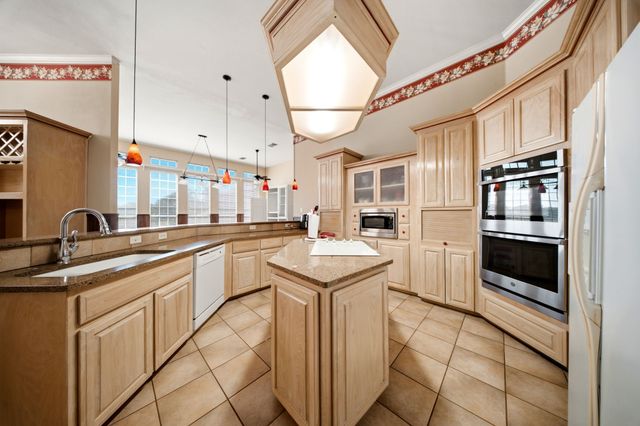 9439 Saint Johns Court, Pilot Point, TX 76258