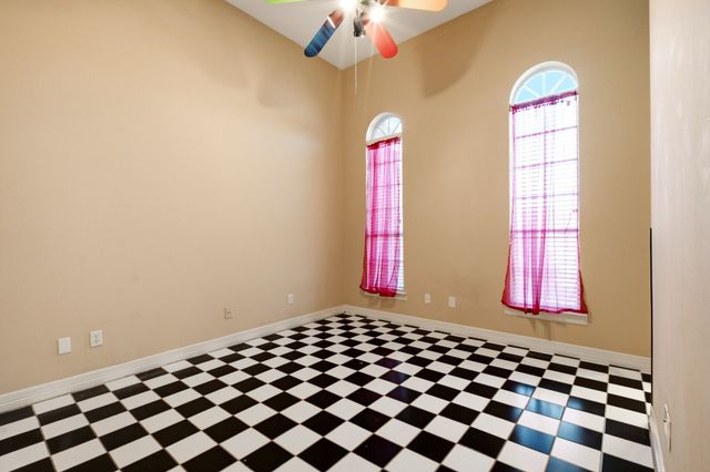 9439 Saint Johns Court, Pilot Point, TX 76258