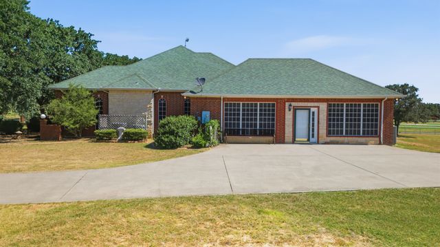 9439 Saint Johns Court, Pilot Point, TX 76258