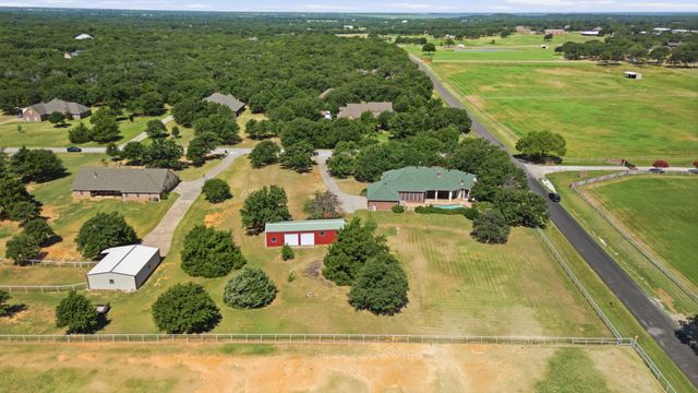 9439 Saint Johns Court, Pilot Point, TX 76258
