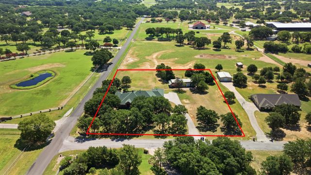 9439 Saint Johns Court, Pilot Point, TX 76258