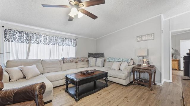 212 Highland Drive, Huntsville, TX 77320