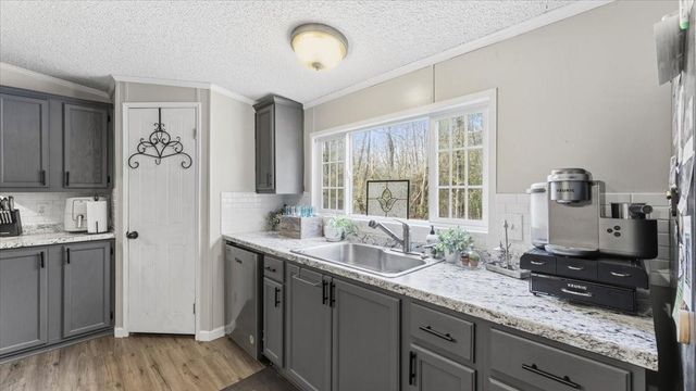 212 Highland Drive, Huntsville, TX 77320