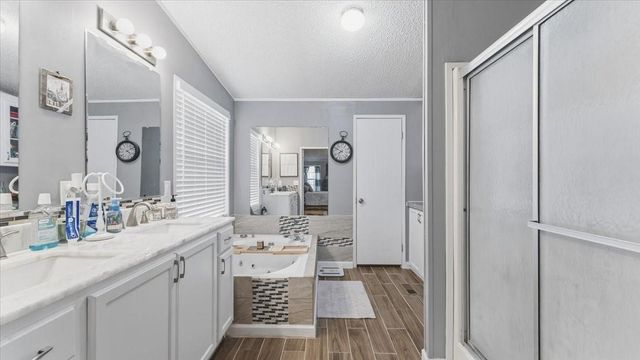 212 Highland Drive, Huntsville, TX 77320