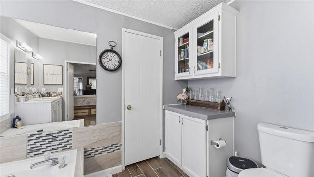 212 Highland Drive, Huntsville, TX 77320