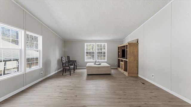 212 Highland Drive, Huntsville, TX 77320