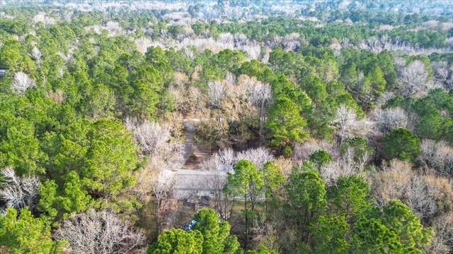 212 Highland Drive, Huntsville, TX 77320