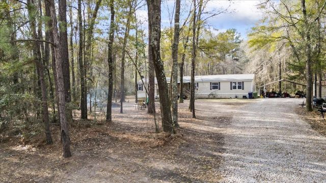212 Highland Drive, Huntsville, TX 77320