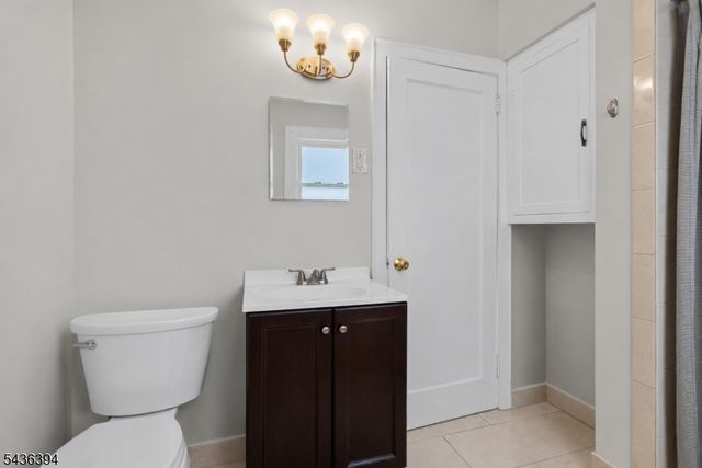 62 Vreeland Ave, Clifton City, NJ 07011