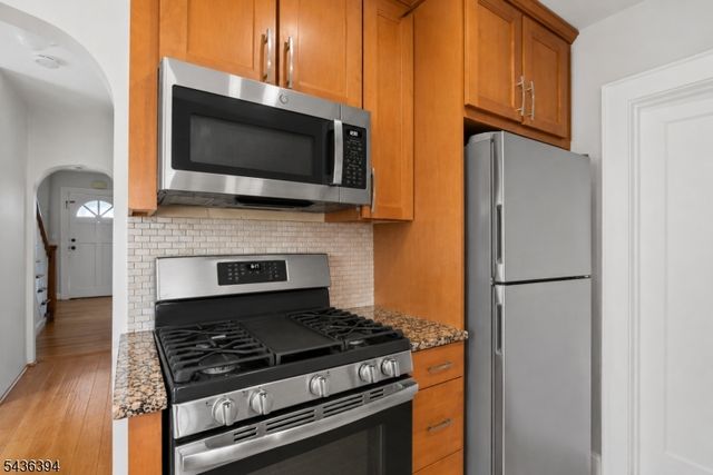 62 Vreeland Ave, Clifton City, NJ 07011