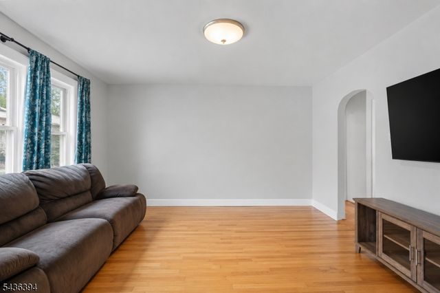 62 Vreeland Ave, Clifton City, NJ 07011
