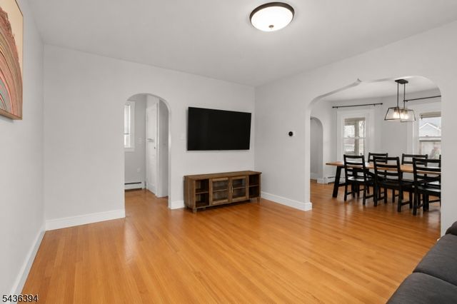 62 Vreeland Ave, Clifton City, NJ 07011