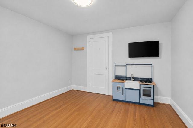 62 Vreeland Ave, Clifton City, NJ 07011
