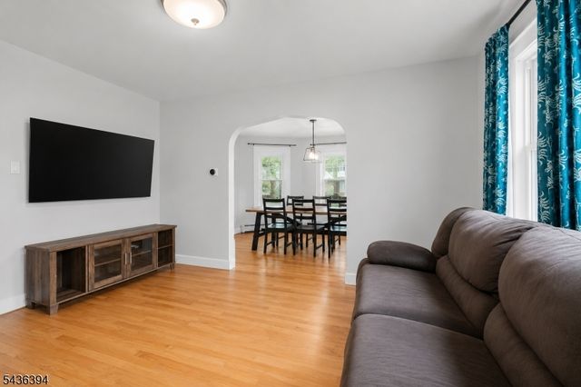 62 Vreeland Ave, Clifton City, NJ 07011