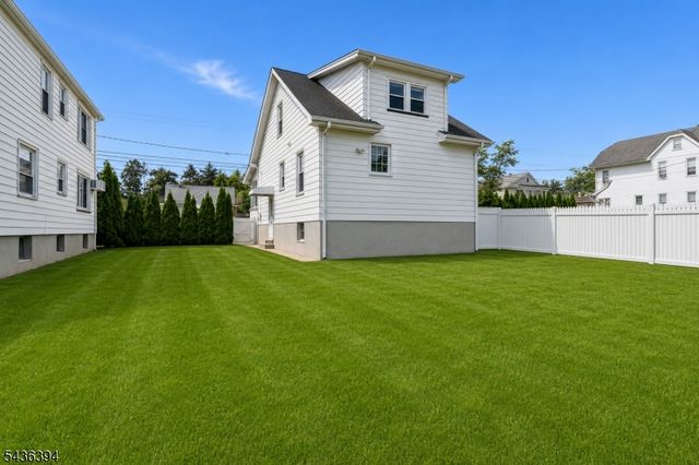 62 Vreeland Ave, Clifton City, NJ 07011
